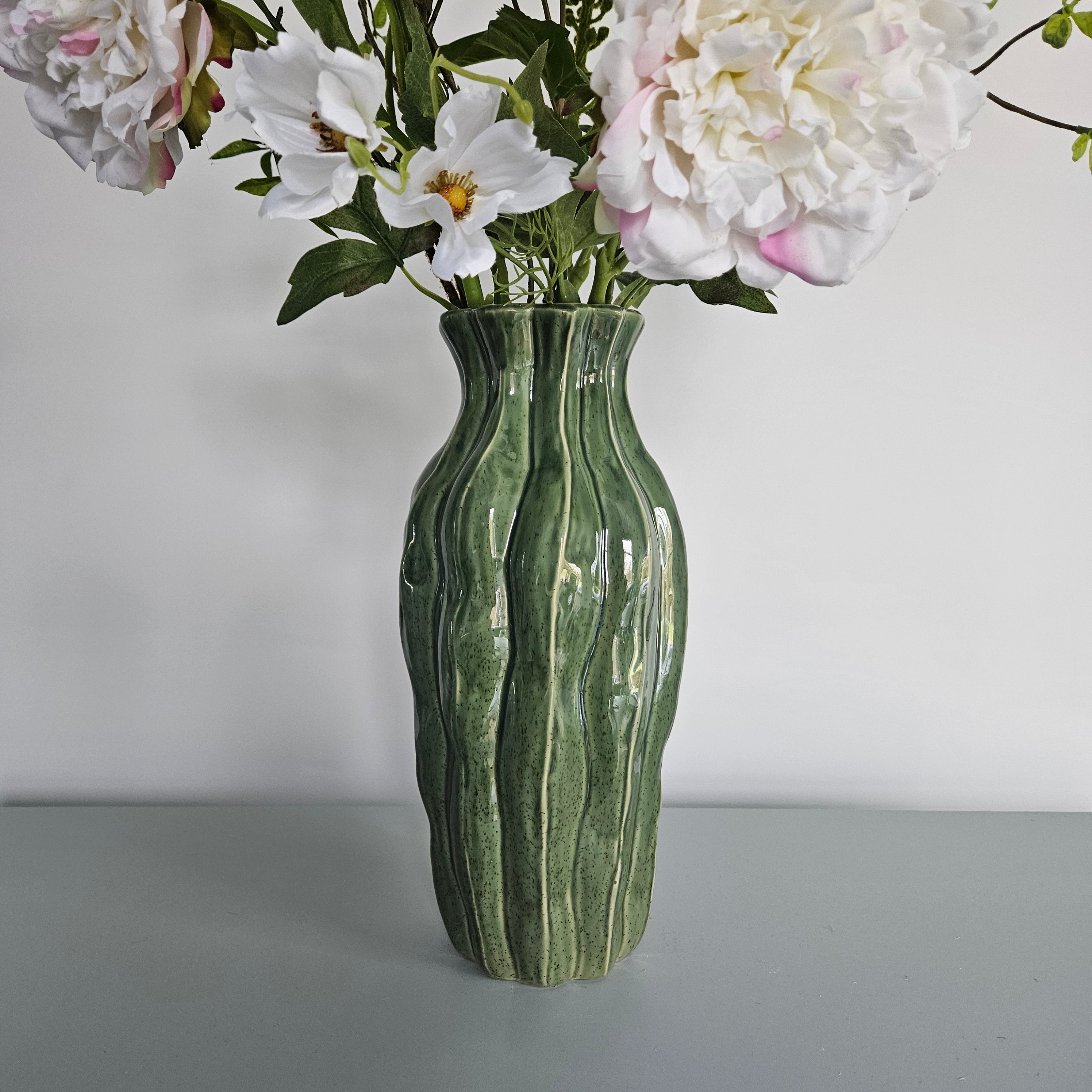 Elodie Medium mit Vase